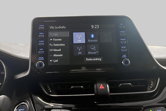 Toyota C-HR 15 of 21