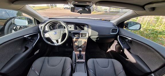 Volvo V40 Cross Country 7 of 8