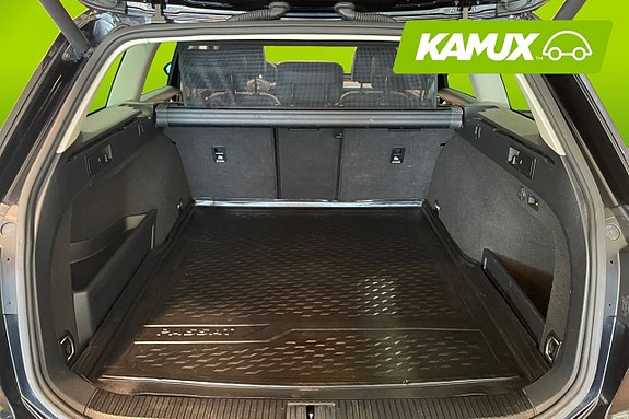 Volkswagen Passat 13 of 21
