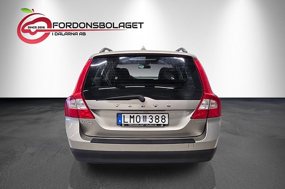 Volvo V70 5 of 16