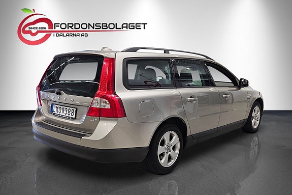 Volvo V70 4 of 16