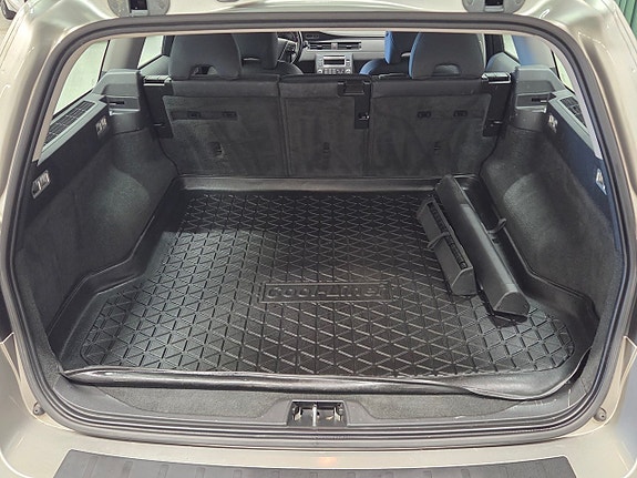 Volvo V70 13 of 16