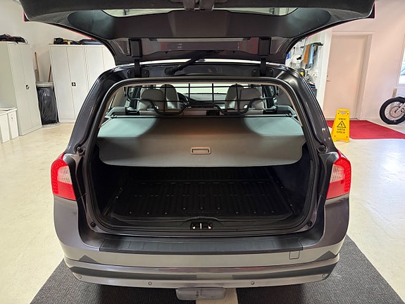 Volvo V70 11 of 11