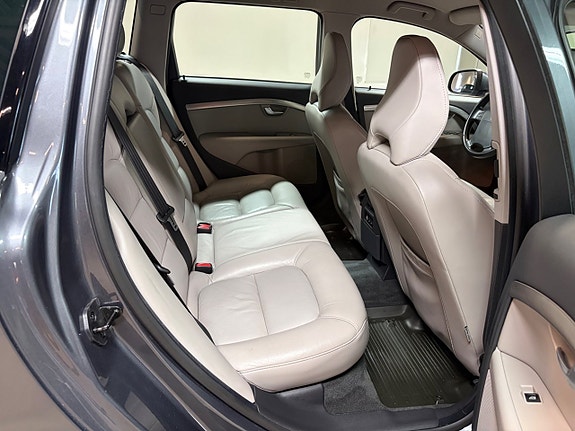 Volvo V70 10 of 11