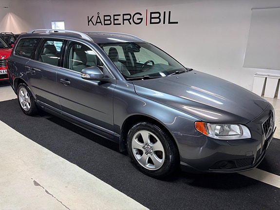 Volvo V70 2 of 11