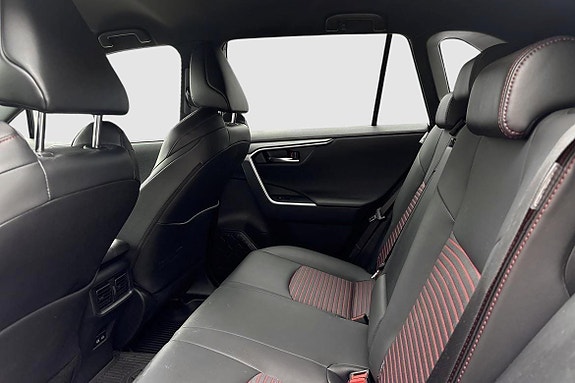 Toyota RAV4 11 of 14