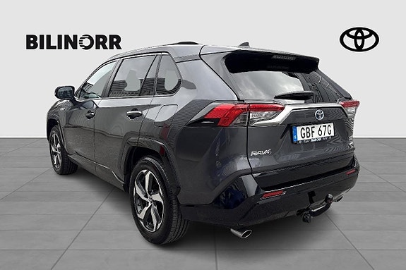 Toyota RAV4 4 of 14