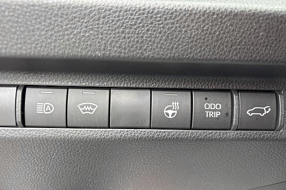 Toyota RAV4 12 of 14