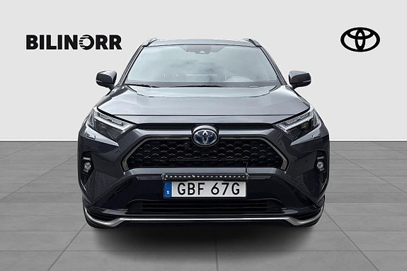 Toyota RAV4 3 of 14