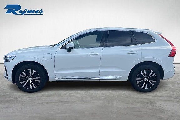 Volvo XC60 3 of 28