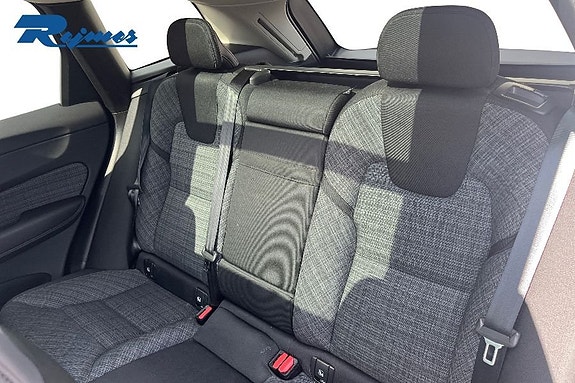 Volvo XC60 18 of 28