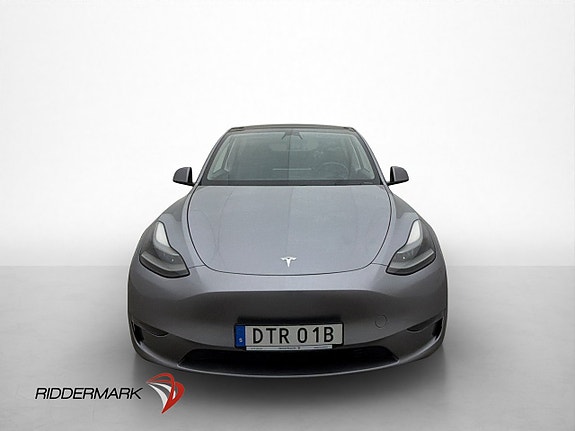 Tesla Model Y 3 of 30