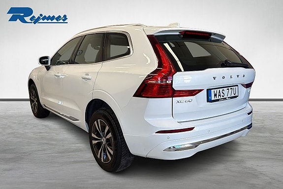 Volvo XC60 2 of 24