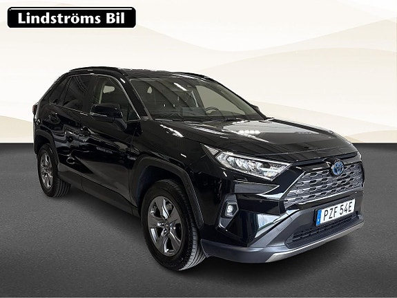 Toyota RAV4 3 of 19