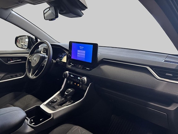 Toyota RAV4 10 of 19