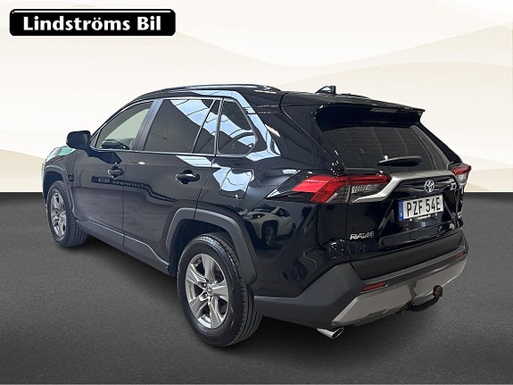 Toyota RAV4 4 of 19