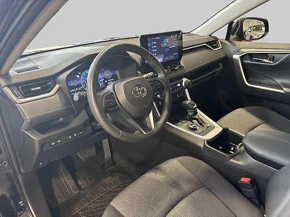 Toyota RAV4 14 of 19