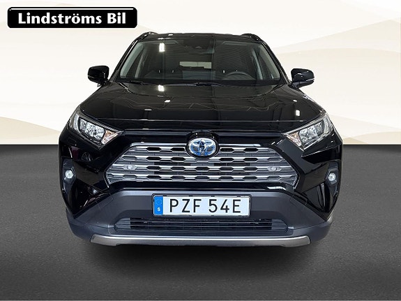 Toyota RAV4 9 of 19