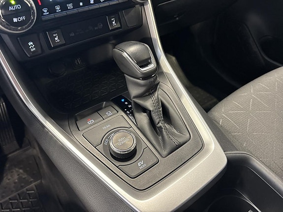 Toyota RAV4 18 of 19