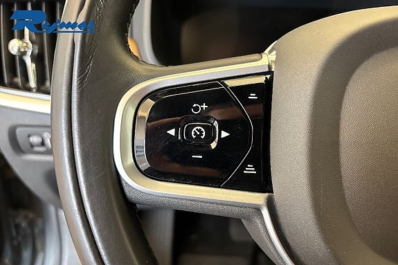Volvo V90 10 of 22