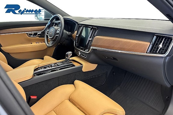Volvo V90 6 of 22