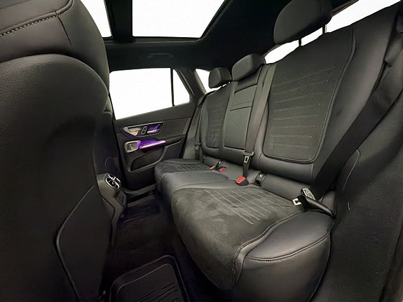 Mercedes-Benz GLC300 de 17 of 30