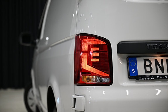 Volkswagen Transporter 11 of 27