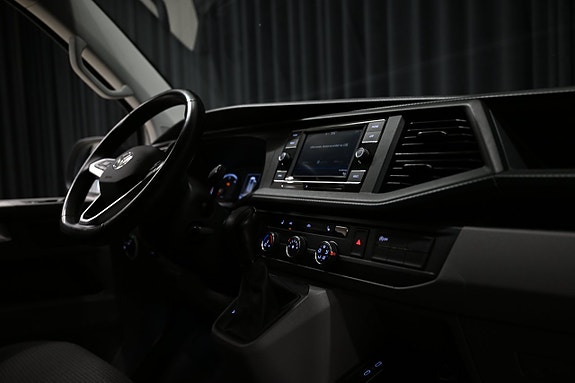 Volkswagen Transporter 26 of 27