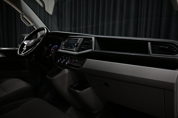 Volkswagen Transporter 25 of 27