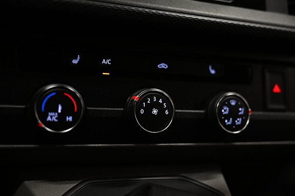 Volkswagen Transporter 18 of 27