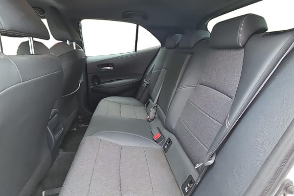 Toyota Corolla 17 of 21