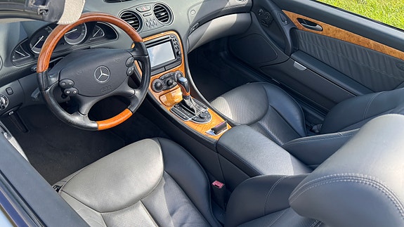 Mercedes-Benz SL600 7 of 11