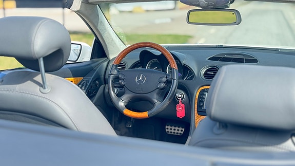 Mercedes-Benz SL600 5 of 11
