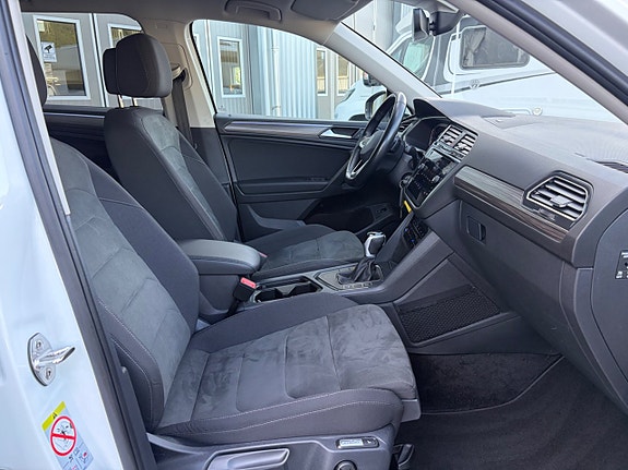 Volkswagen Tiguan Allspace 14 of 23