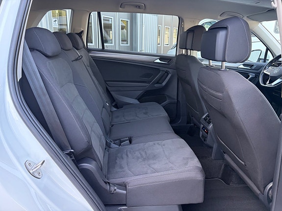 Volkswagen Tiguan Allspace 12 of 23