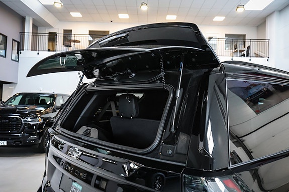 Chevrolet Tahoe 11 of 25