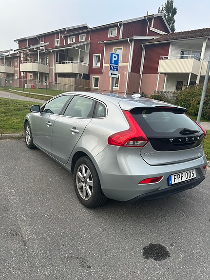 Volvo V40 5 of 8