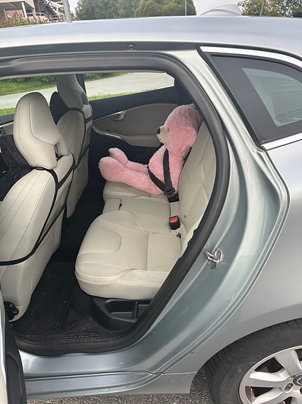 Volvo V40 6 of 8
