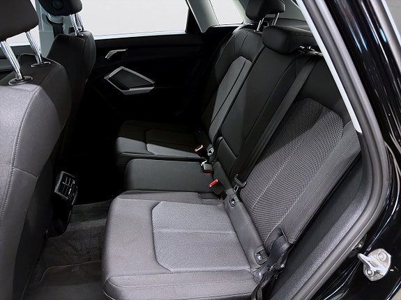 Audi Q3 9 of 15