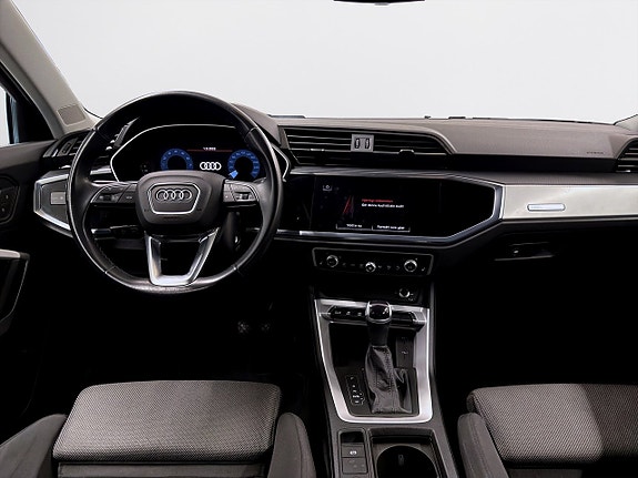 Audi Q3 10 of 15