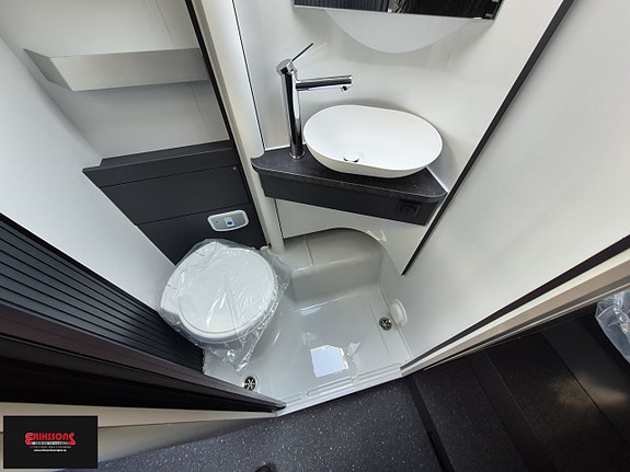 Adria COMPACT SUPREME DL - Fiat MultiJet3 140HP (103kW) 35L 4 of 6