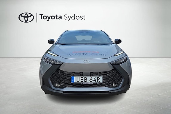 Toyota C-HR 6 of 21