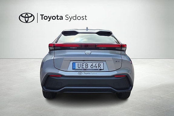 Toyota C-HR 5 of 21