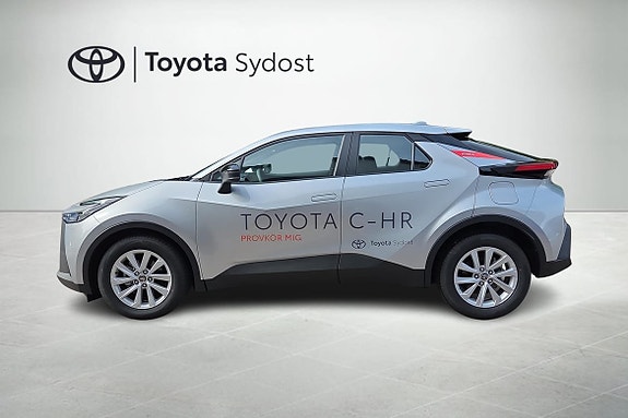 Toyota C-HR 4 of 21