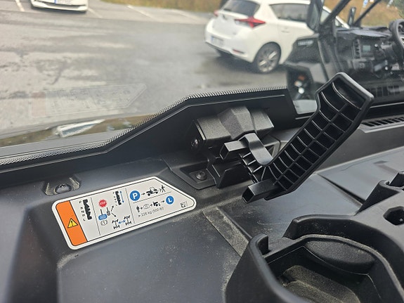Can-Am Traxter XU T ABS HD11 T3B med Hytt & Värme 22 of 25