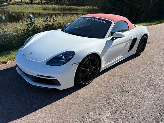 Porsche 718 Boxster GTS 7 of 9