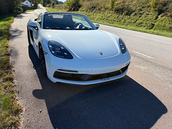 Porsche 718 Boxster GTS 2 of 9