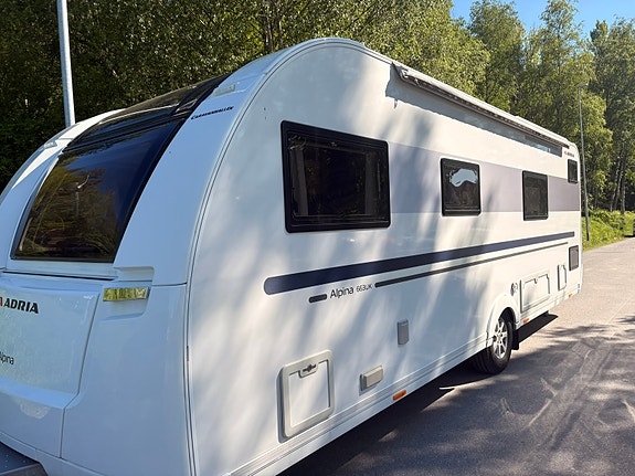 Adria Alpina 663UK 2 of 7