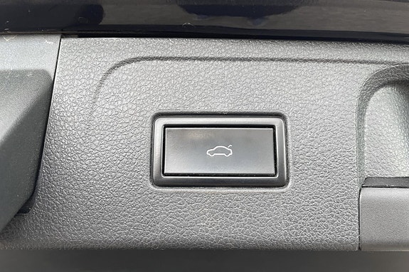 Volkswagen Passat Alltrack 21 of 30