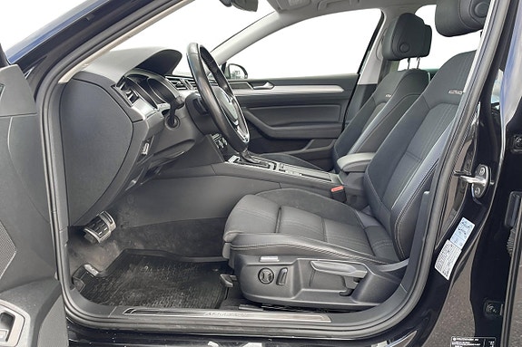 Volkswagen Passat Alltrack 14 of 30